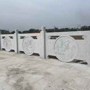 乌海芝麻白河道栏杆 石材栏杆