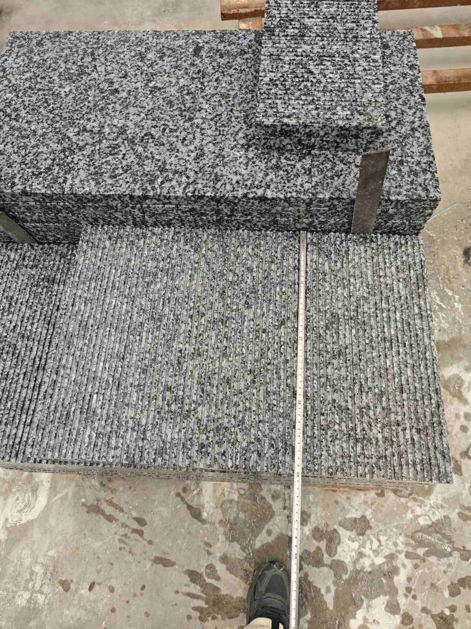 乌海芝麻黑拉丝面